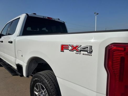 Used 2025 Ford F250 XLT w/ FX4 Off-Road Package AWD/4WD image 12