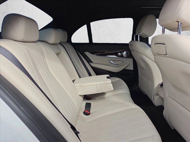 Used 2018 Mercedes-Benz E 300 image 17