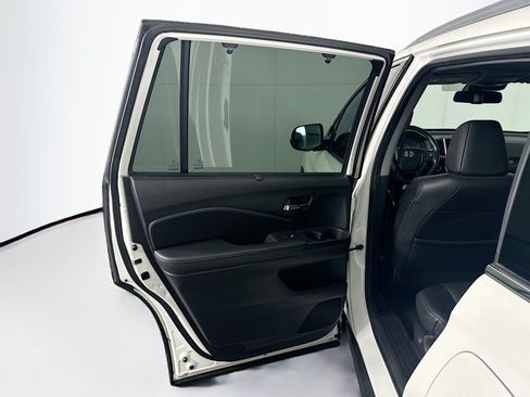 Used 2018 Honda Pilot Elite image 26