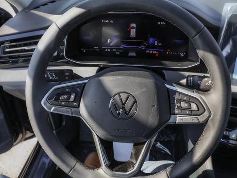 New 2026 Volkswagen Jetta SE FWD image 22