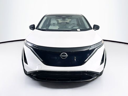 Used 2023 Nissan Ariya FWD image 2