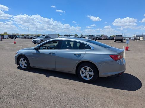 Used 2024 Chevrolet Malibu LT image 3