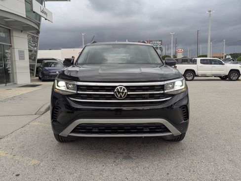 Certified 2023 Volkswagen Atlas SE w/ Panoramic Sunroof Package AWD/4WD image 3