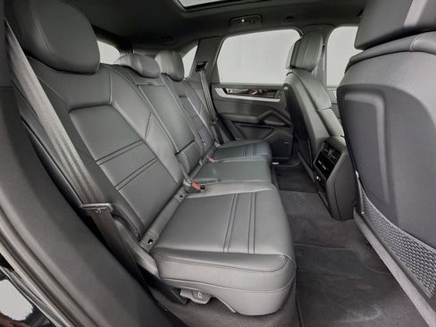 New 2026 Porsche Cayenne image 31
