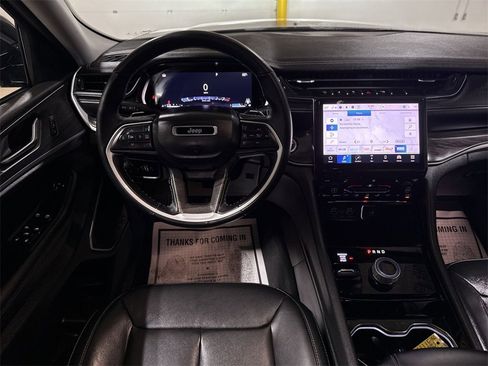 Used 2022 Jeep Grand Cherokee Limited image 20