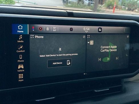 Used 2025 Jeep Gladiator Sport AWD/4WD image 17