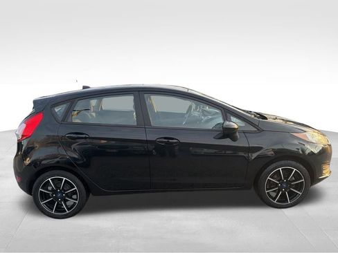 Used 2018 Ford Fiesta SE image 7