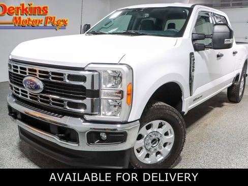 Used 2023 Ford F250 XLT w/ FX4 Off-Road Package AWD/4WD image 1