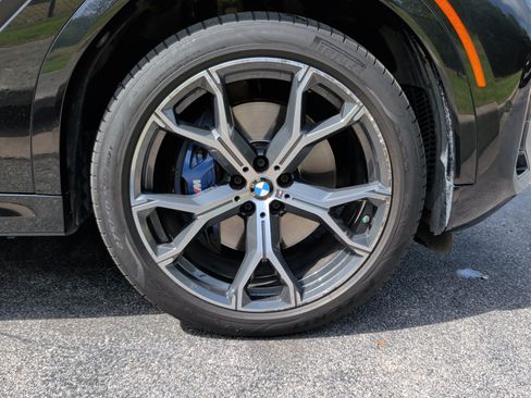 Used 2024 BMW X6 xDrive40i w/ M Sport Professional Package AWD/4WD image 14