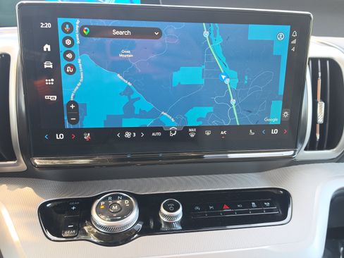 Used 2025 Ford Expedition Active RWD image 18