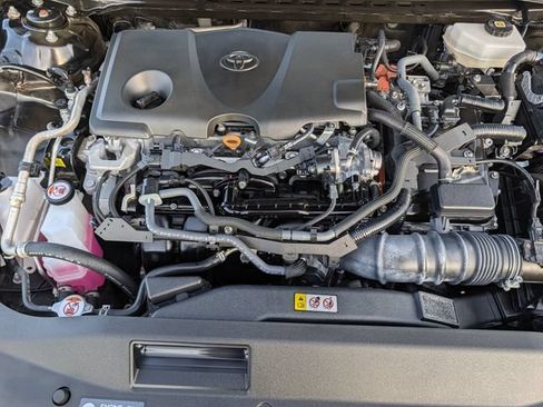 Used 2025 Toyota Camry LE FWD image 32