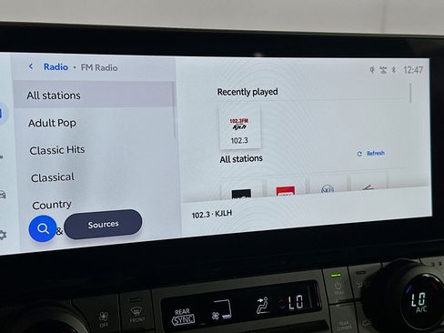 Used 2025 Toyota Grand Highlander AWD image 21