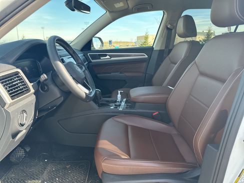 Used 2023 Volkswagen Atlas SE image 6