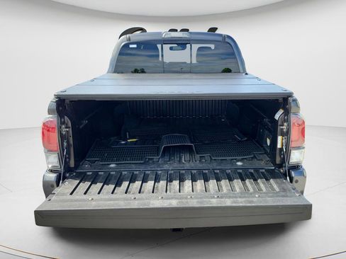 Used 2020 Toyota Tacoma Limited AWD/4WD image 9