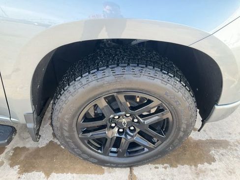 Used 2024 Chevrolet Silverado 1500 RST AWD/4WD image 35