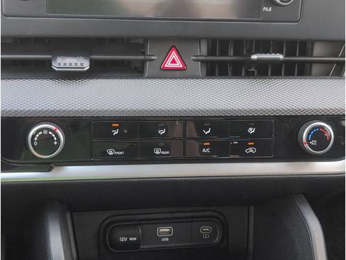 Used 2024 Kia Sportage LX image 16
