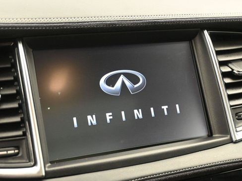 Used 2019 INFINITI QX50 Essential w/ Sensory Package AWD/4WD image 4