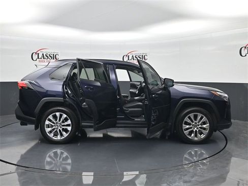 Used 2024 Toyota RAV4 XLE Premium image 33