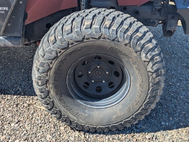 Used 2017 Jeep Wrangler Unlimited Rubicon w/ Connectivity Group AWD/4WD image 5