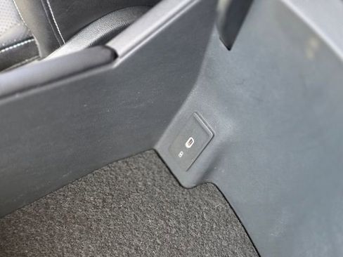 Used 2024 Volkswagen Atlas SE FWD image 36