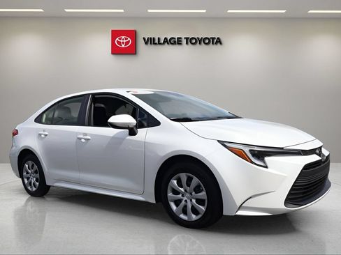 Certified 2026 Toyota Corolla LE FWD image 7