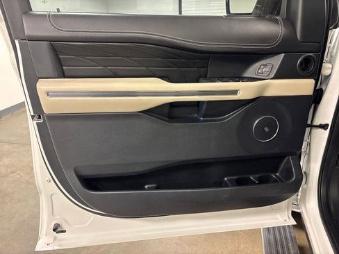 Used 2020 Ford Expedition Platinum image 24