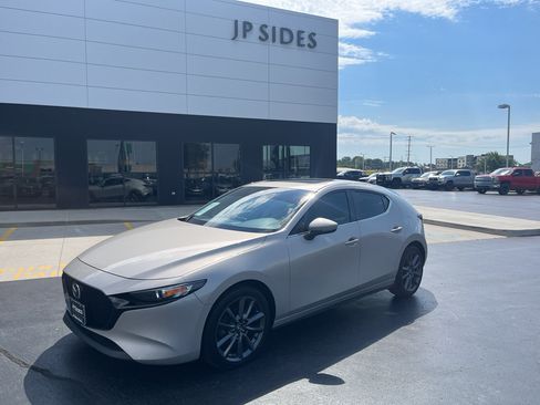 Used 2023 MAZDA MAZDA3 s FWD image 1