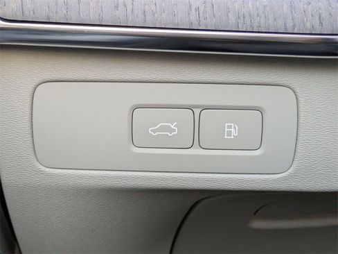 New 2026 Volvo XC90 T8 Ultra w/ Lounge Package image 36