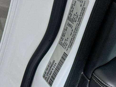 Used 2024 Jeep Grand Cherokee L Altitude image 12