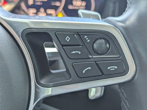 Used 2023 Porsche Cayenne Platinum Edition image 22