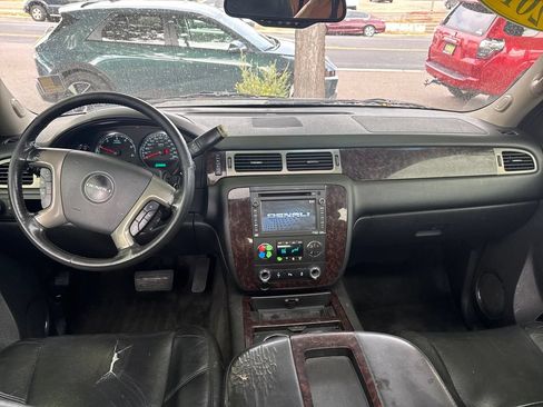 Used 2012 GMC Yukon XL Denali AWD/4WD image 16