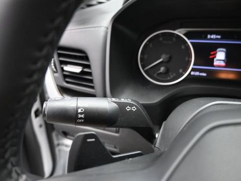Used 2026 Nissan Rogue SV FWD image 29