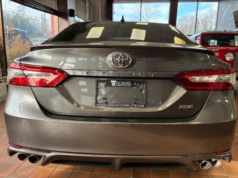 Used 2019 Toyota Camry XSE image 11