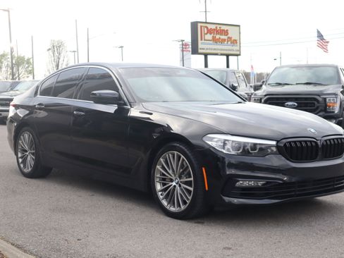 Used 2018 BMW 530i w/ Premium Package image 5