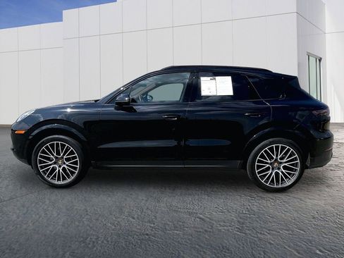 Certified 2023 Porsche Cayenne AWD/4WD image 2