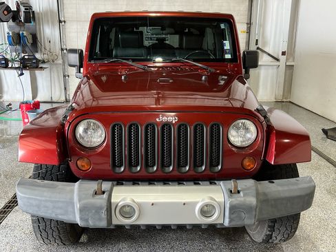 Used 2008 Jeep Wrangler Unlimited Sahara w/ Limited Unlimited Group AWD/4WD image 3