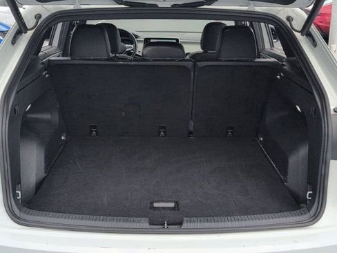 Used 2025 Volkswagen Atlas Cross Sport SE FWD image 28