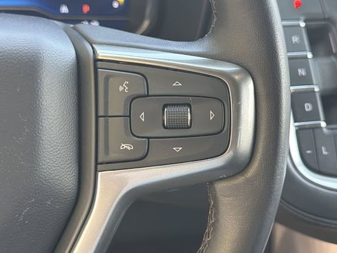 Used 2022 Chevrolet Suburban LT w/ Luxury Package image 29