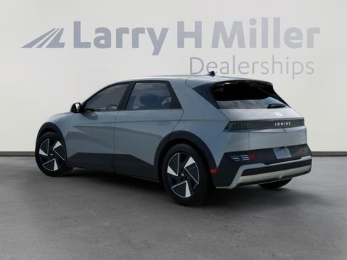 New 2026 Hyundai Ioniq 5 SE RWD image 5
