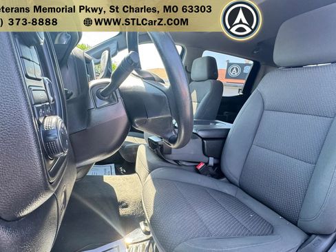 Used 2021 Chevrolet Silverado 1500 Custom Trail Boss AWD/4WD image 9