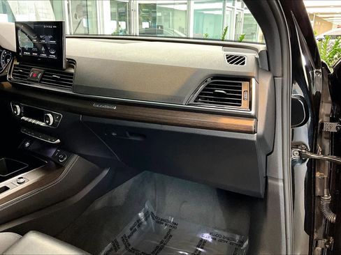 Used 2023 Audi Q5 2.0T Premium Plus w/ Premium Plus Package image 19
