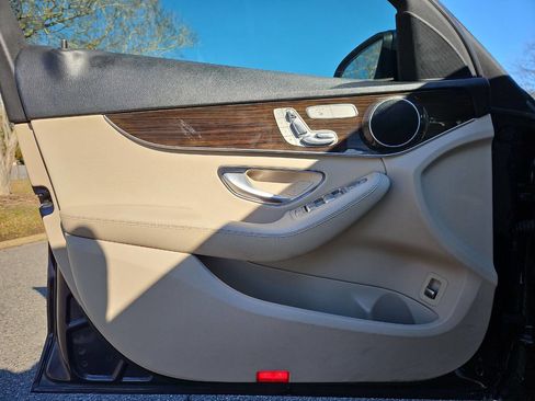 Used 2018 Mercedes-Benz C 300 Sedan image 11