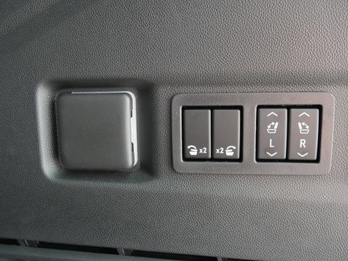 New 2026 Chevrolet Tahoe Z71 w/ Comfort Package AWD/4WD image 12