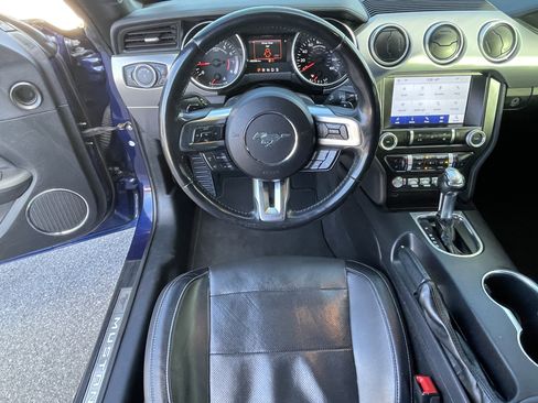 Used 2020 Ford Mustang Premium image 18