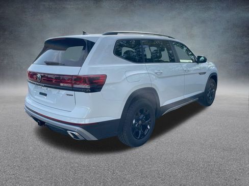New 2025 Volkswagen Atlas Peak Edition SE image 33