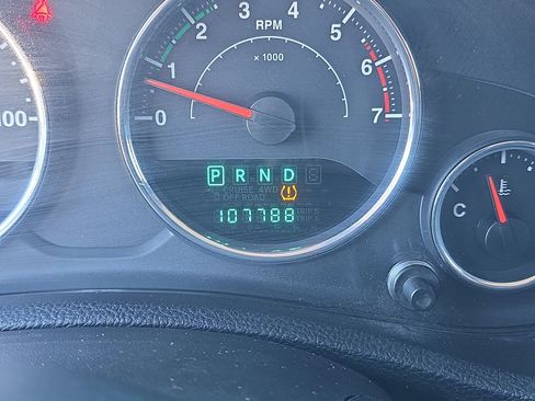 Used 2011 Jeep Wrangler Unlimited Sport image 27