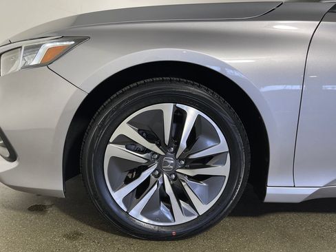 Used 2021 Honda Accord Hybrid image 11