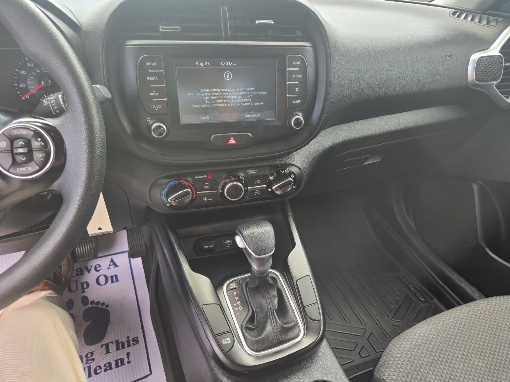 Used 2020 Kia Soul LX FWD image 9