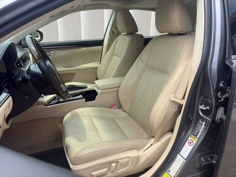 Used 2013 Lexus ES 350 w/ Luxury Pkg FWD image 10