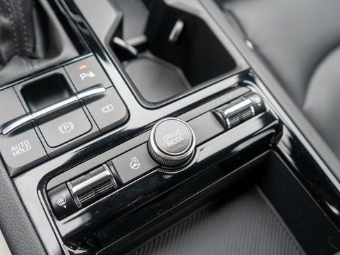 Used 2025 Kia K5 GT-Line AWD/4WD image 32